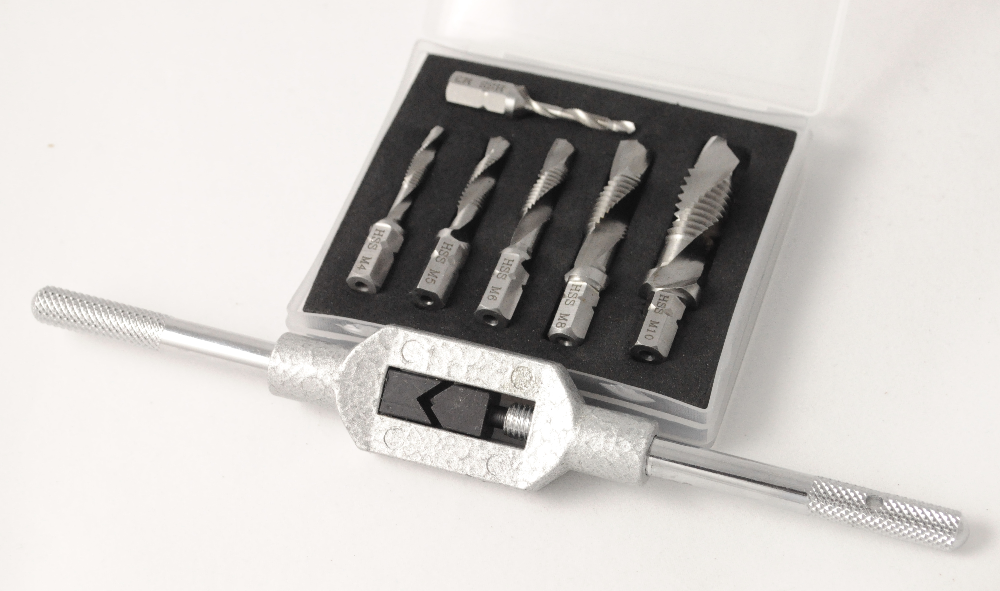 6-tlg-_BitsSET_mit_Schneideisenhalter56543d2d353ff 7-tlg. Kombi-Gewindebohrer-Bits, HSS, mit 1/4" 6-Kant, inkl. Windeisen